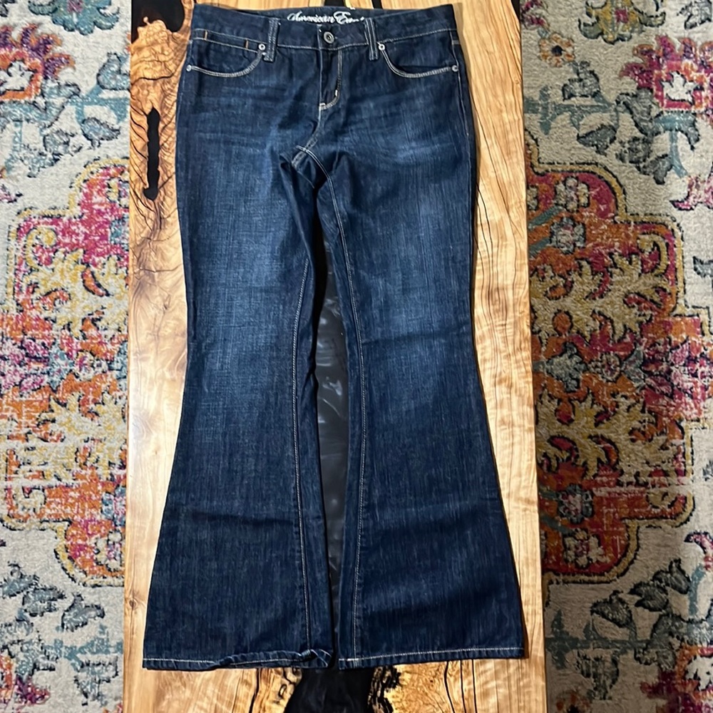 American Eagle Real Flare Dark Wash Blue Jeans. NWOT. Sz 6